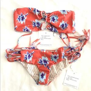 BNWT Acacia Vintage Aloha Set